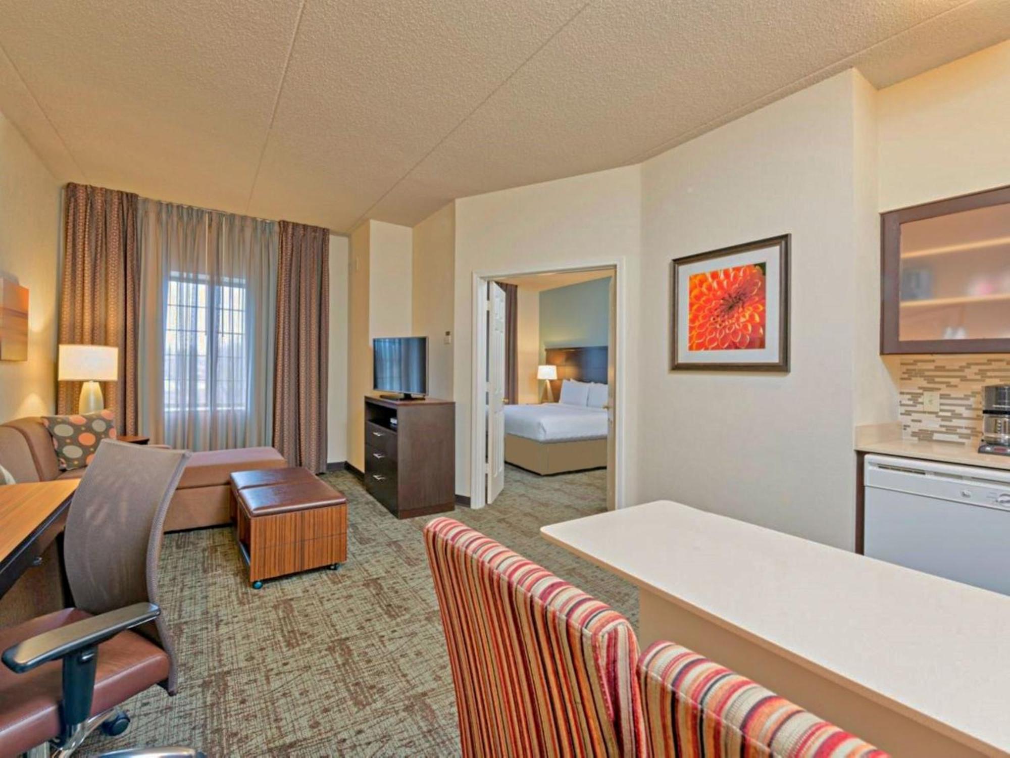 Staybridge By Ihg Hotel 3*