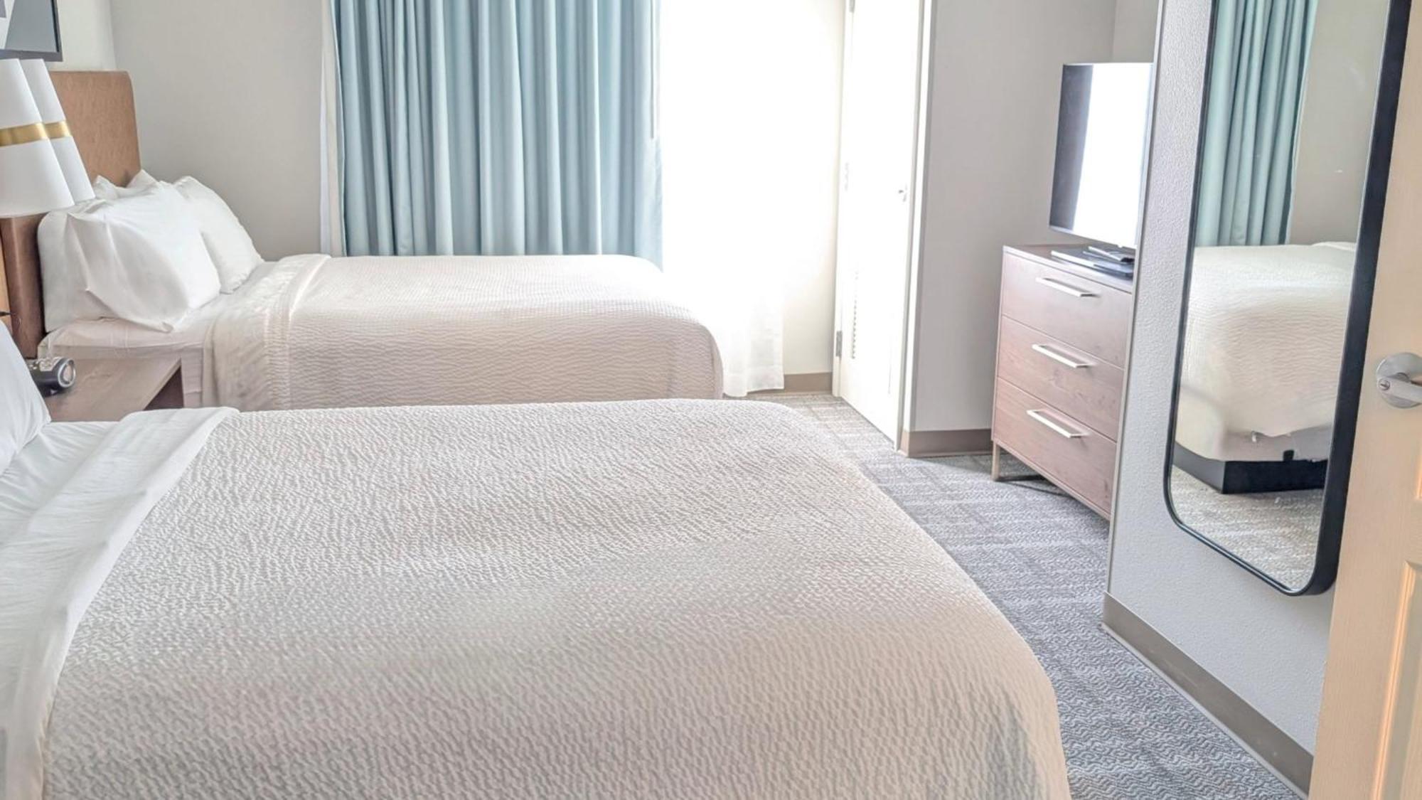 Staybridge By Ihg Hotel