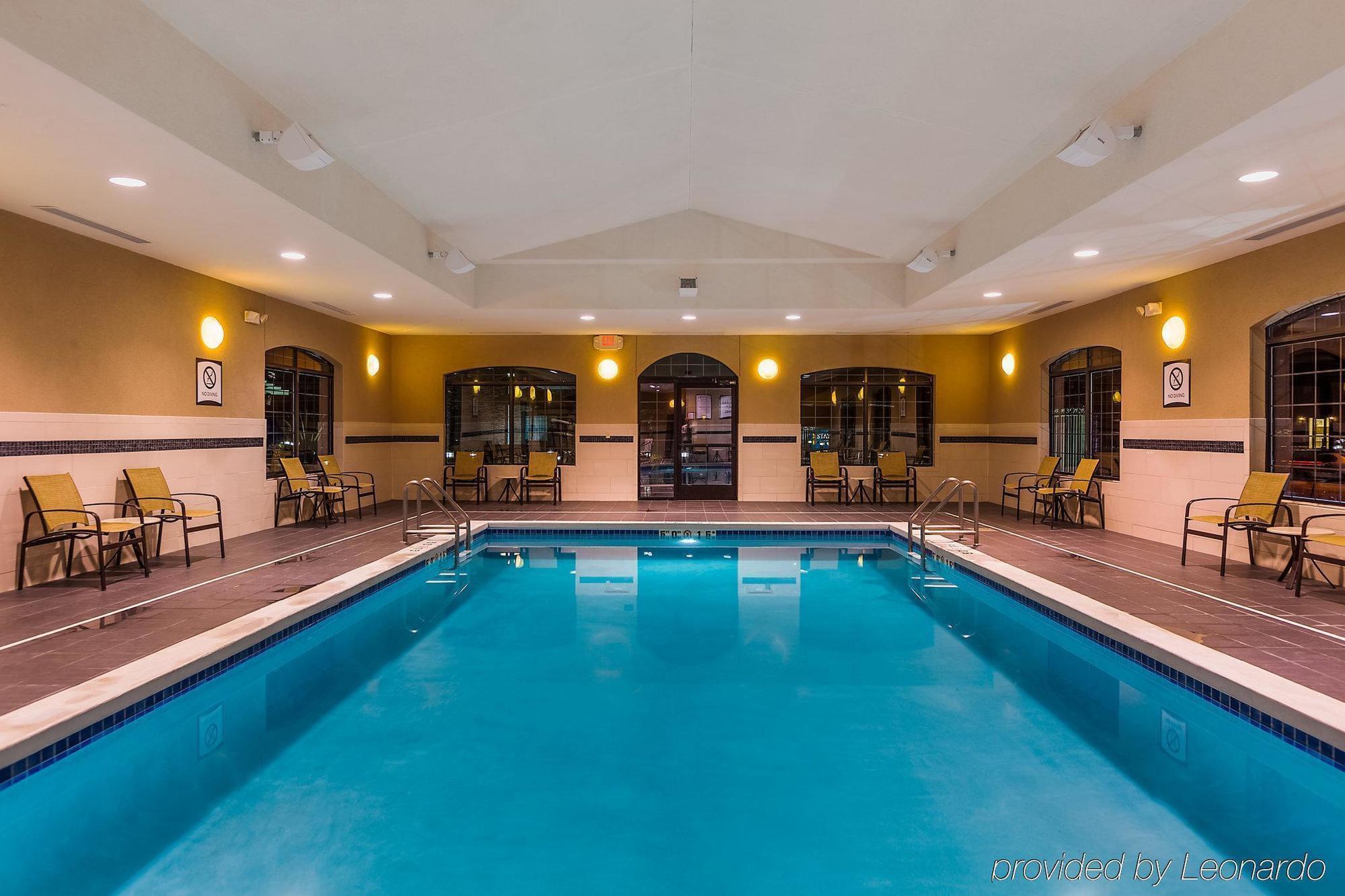 Staybridge By Ihg Hotel Bismarck