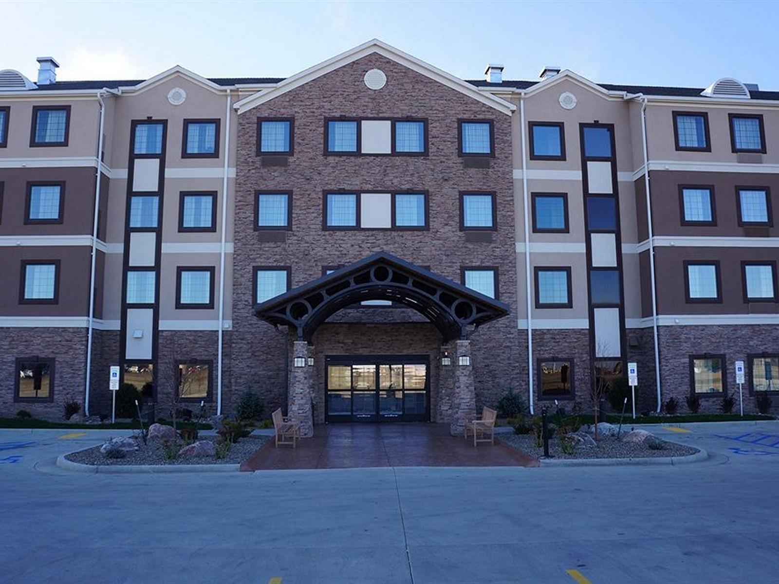 Staybridge By Ihg Hotel